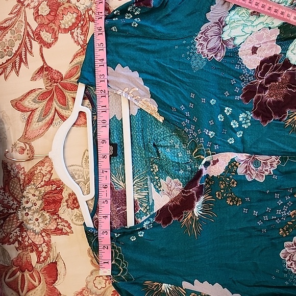 Rue 21 Floral Crop top - Picture 16 of 16